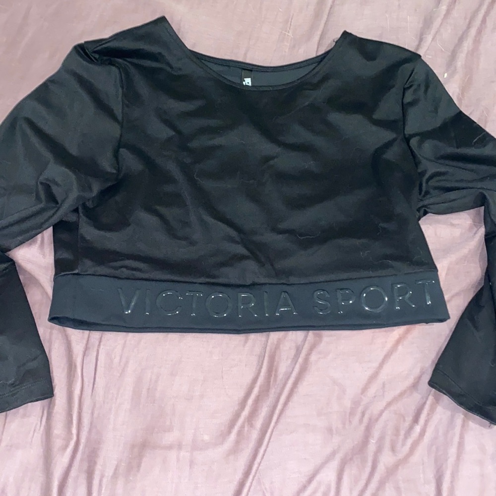 Long sleeve crop top